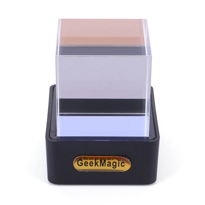 Holographic Crystal Cube